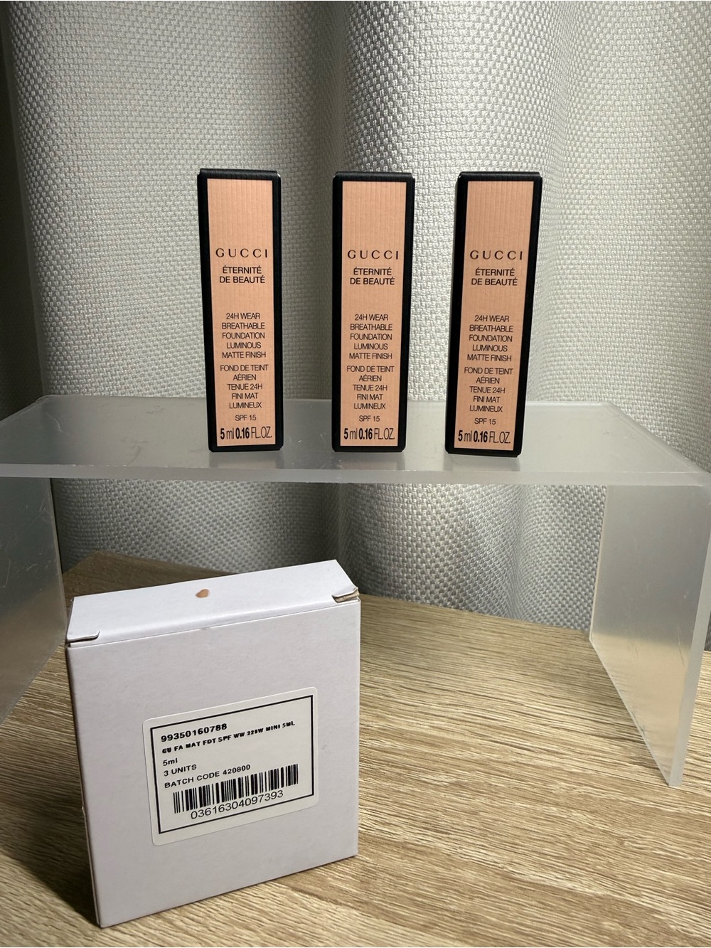 Gucci Éternité de Beauté Lightweight Beige Foundation - Pack of THREE